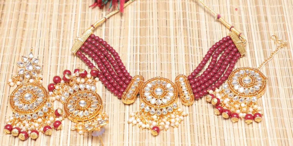Why Artificial Kundan Precious Jewelry Will Always Remain In Fashion?: Buy an online jewelry collection