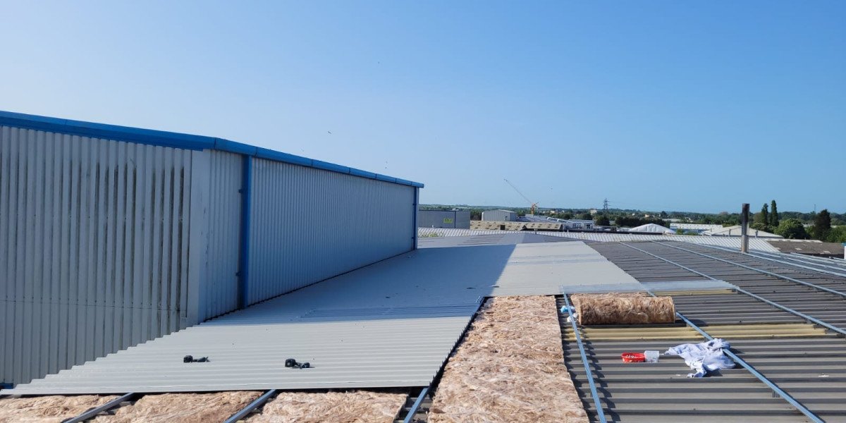 Efficient Commercial Roofing Solutions in Bedford: Trustworthy Service Provider